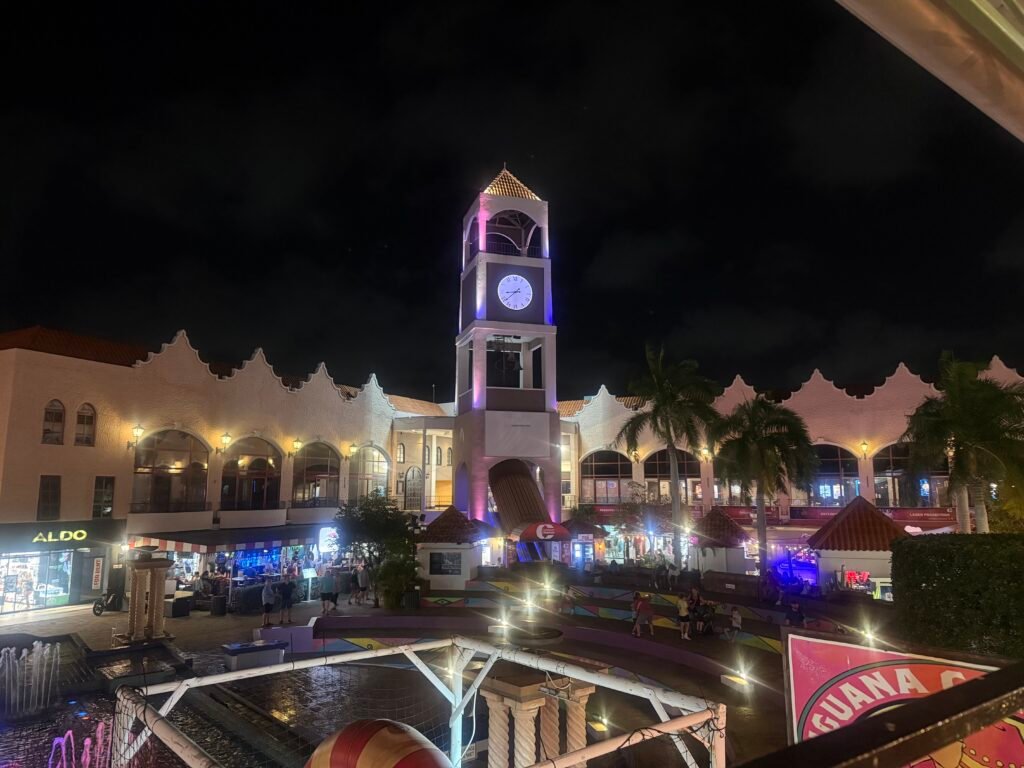 Paseo Herencia Mall Aruba