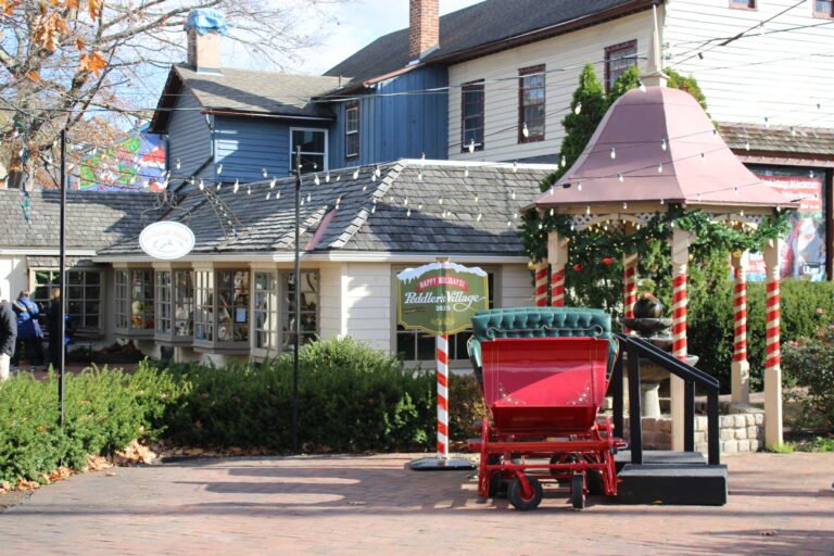 Peddlers Village Stores