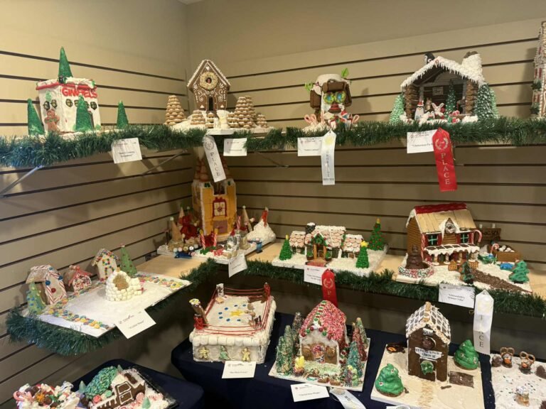 Peddlers Village Events Gingerbread House Display
